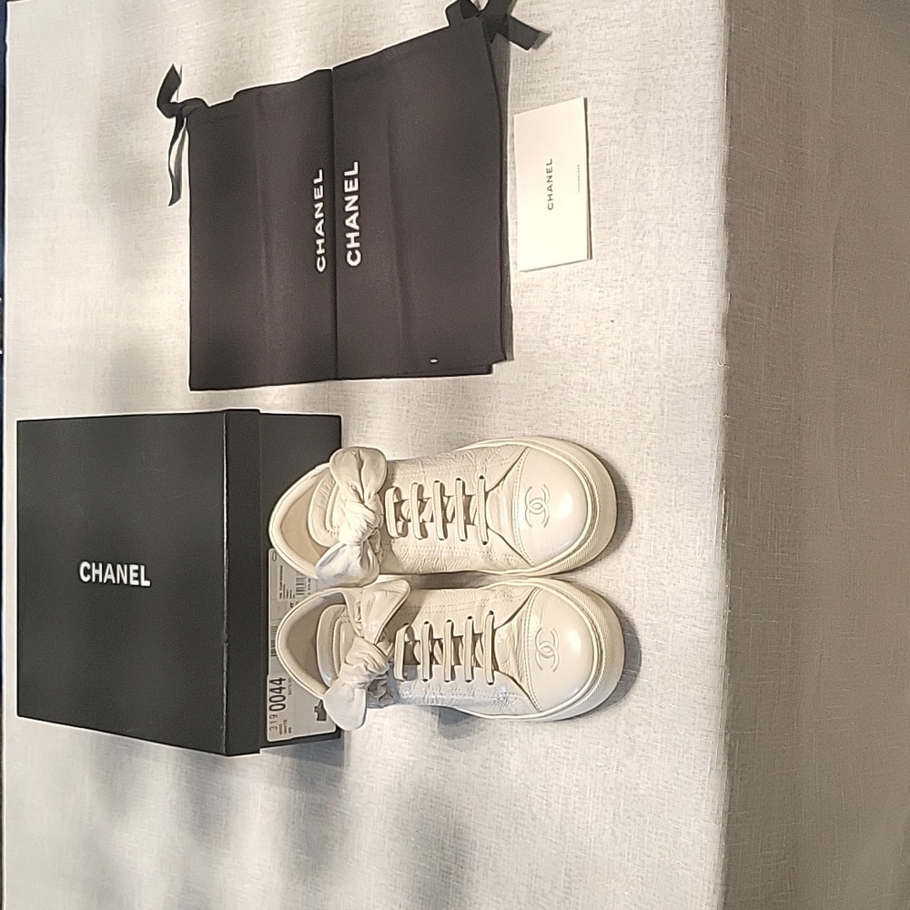 Chanel white patent leather sneakers shoes w Bows. Semi high tops.